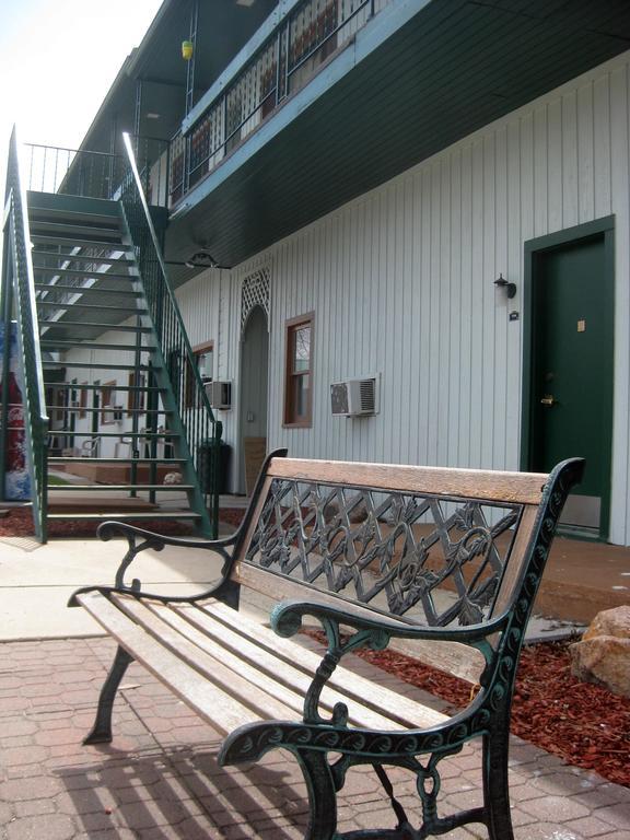 Dakota Cowboy Inn Custer Exterior photo